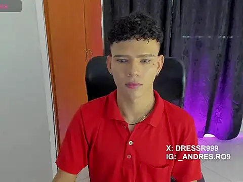 sebascuterouss online show from April 14, 2026, 11:38 am