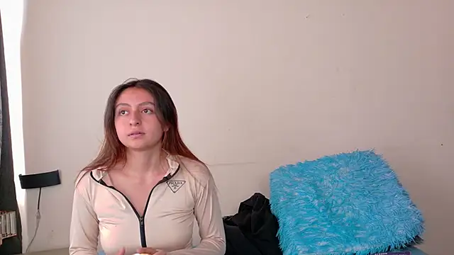 Snapshot of Lala_fluffy chatting on April 4, 2026, 7:44 pm Lala fluffy online show from April 4, 2026, 7:44 pm