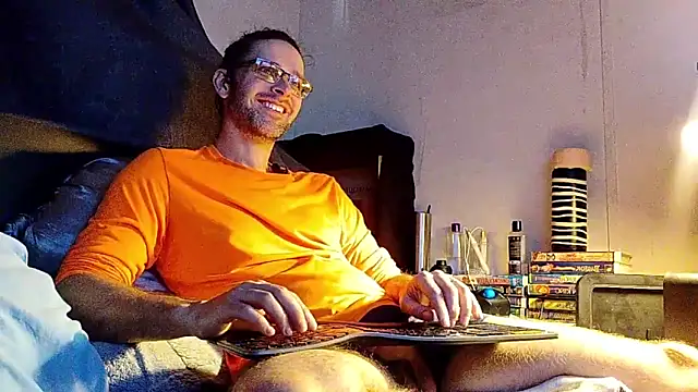 barebearstudio online show from April 13, 2026, 10:48 pm