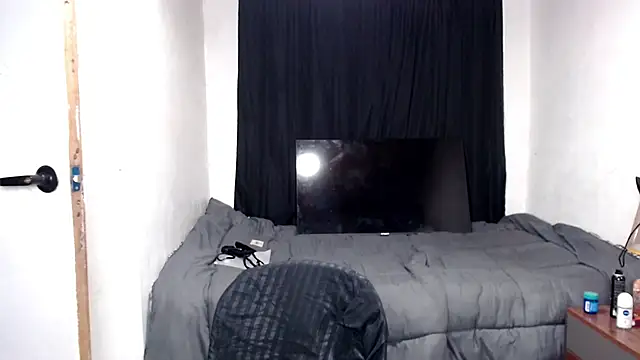 Snapshot of hikarilust23xx chatting on April 8, 2026, 4:07 pm hikarilust23xx online show from April 8, 2026, 4:07 pm