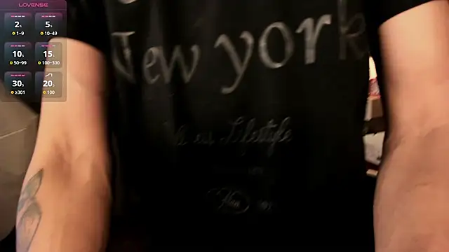 Snapshot of Alessandro_Abruzzo chatting on June 3, 2026, 3:09 am Alessandro Abruzzo online show from June 3, 2026, 3:09 am