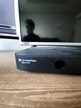 ho2jjahk online show from April 6, 2026, 4:32 am