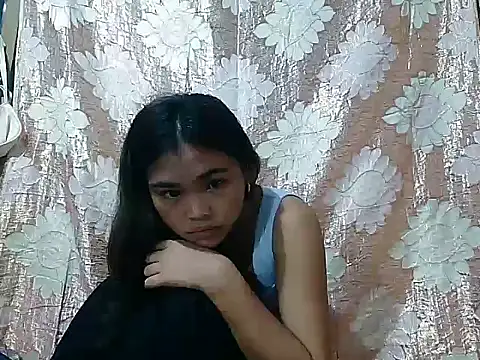 Snapshot of AsianPinay18 chatting on April 3, 2026, 9:13 pm AsianPinay18 online show from April 3, 2026, 9:13 pm