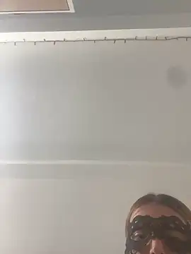 jeunecoupleamateur online show from April 26, 2026, 10:57 am