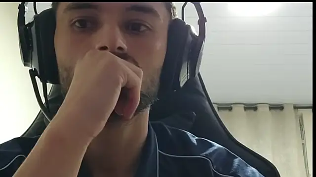 Tigrao18m online show from April 23, 2026, 2:13 am