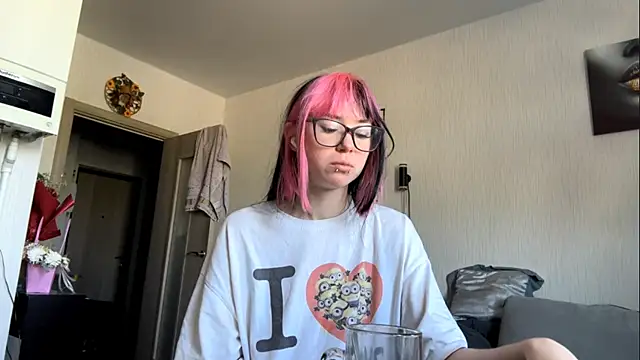 WifeAileen online show from June 5, 2026, 6:20 am