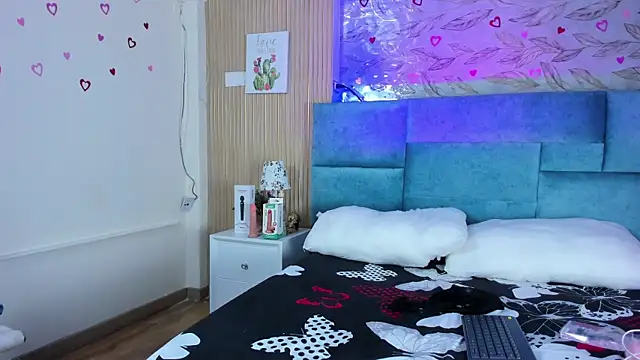 Delphine doll online show from April 11, 2026, 11:58 am