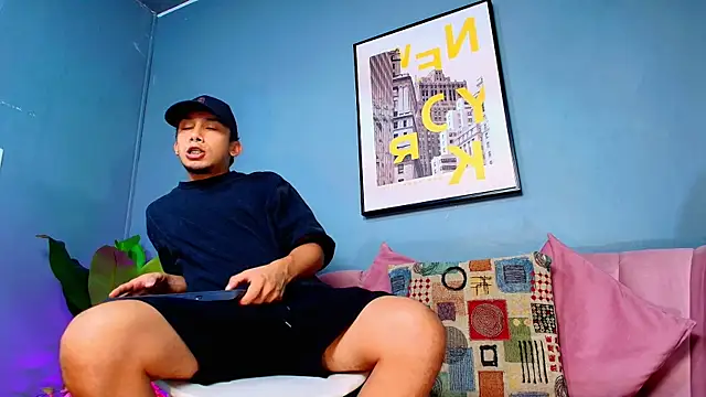 Snapshot of enzo_soto chatting on April 14, 2026, 11:11 pm enzo soto online show from April 14, 2026, 11:11 pm