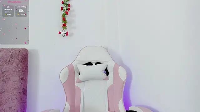 alisson boobs   online show from May 15, 2026, 11:12 pm