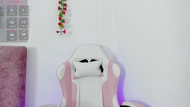 alisson boobs   online show from May 15, 2026, 11:56 pm
