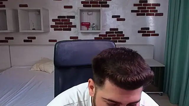 DaxGreer online show from June 8, 2026, 4:13 am