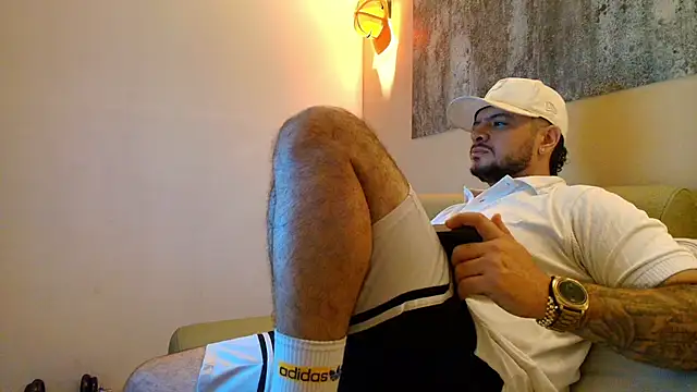 Snapshot of TROY_KIRK chatting on April 10, 2026, 12:16 am TROY KIRK online show from April 10, 2026, 12:16 am