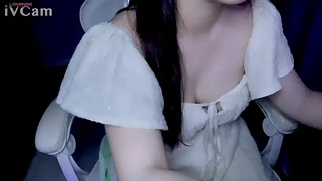 Milk xoxo online show from April 10, 2026, 7:29 pm