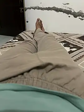 roymustang010 online show from April 2, 2026, 9:51 am