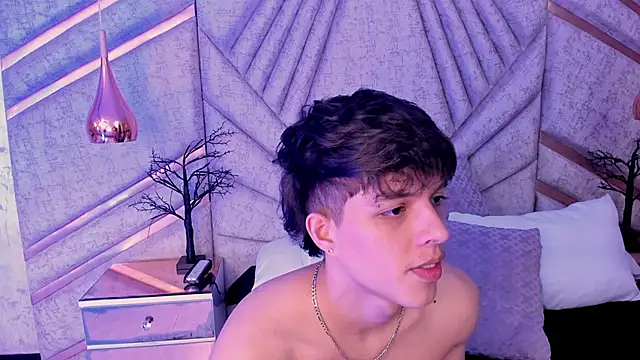 DamiaanXx online show from April 23, 2026, 12:51 pm