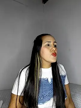 Paulina 06 online show from June 6, 2026, 8:02 pm