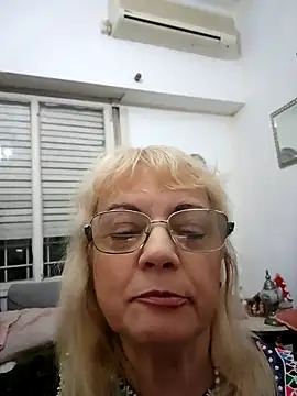 MatureElegantWidow online show from April 12, 2026, 11:54 pm