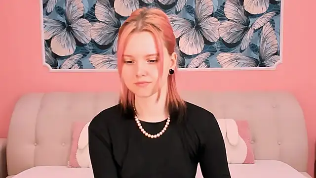 Snapshot of Lina_Veyra chatting on April 10, 2026, 1:38 pm Lina Veyra online show from April 10, 2026, 1:38 pm