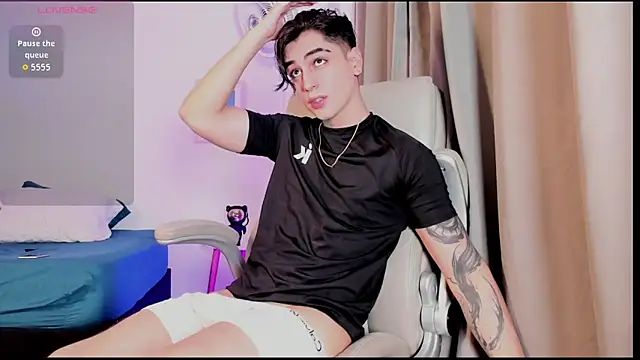 Snapshot of Thiago_angel chatting on April 3, 2026, 4:10 am Thiago angel online show from April 3, 2026, 4:10 am