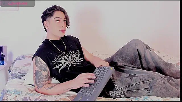 Thiago angel online show from May 31, 2026, 3:15 am