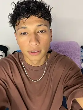 ETTE MOON online show from April 9, 2026, 4:45 am