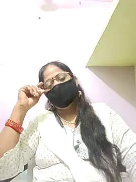SEEMA 012 online show from May 15, 2026, 5:03 am