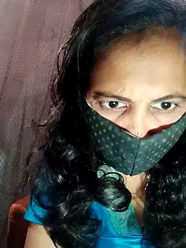 cutybhabhi007 online show from April 12, 2026, 5:40 pm