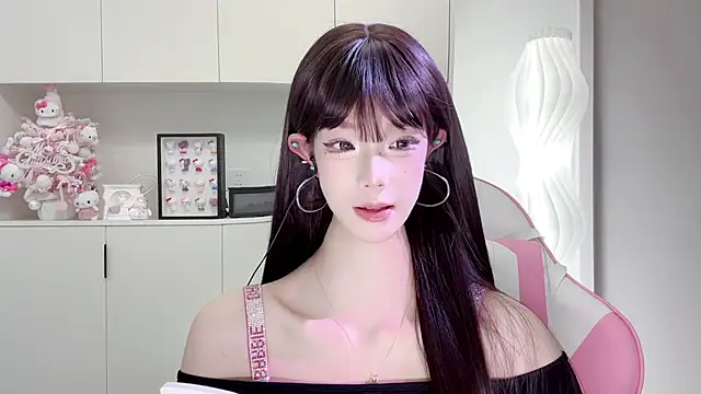 -Moonshine online show from April 11, 2026, 10:41 am