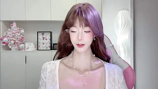 -Moonshine online show from April 13, 2026, 10:43 am