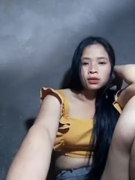 Snapshot of Liss-mimi chatting on April 4, 2026, 7:39 am Liss-mimi online show from April 4, 2026, 7:39 am