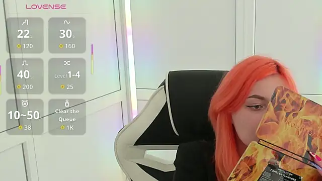 NightLeaf online show from April 8, 2026, 1:11 pm