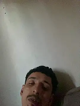 casalcapixaba28 online show from April 12, 2026, 7:08 pm