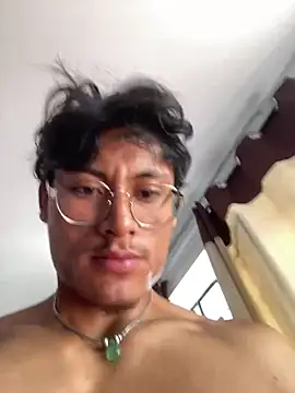 cachero0224 online show from April 12, 2026, 2:44 pm