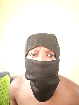 Snapshot of MaskedWithCum chatting on April 5, 2026, 11:51 am MaskedWithCum online show from April 5, 2026, 11:51 am