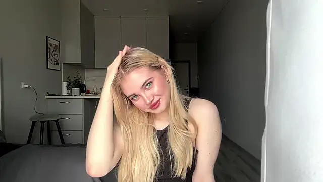 kirtova  online show from April 22, 2026, 9:11 am