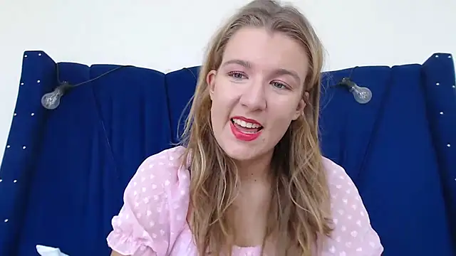 Yennyloves online show from May 31, 2026, 2:02 pm