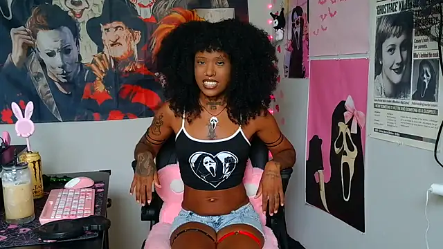 spookiebaddie online show from June 5, 2026, 10:15 pm