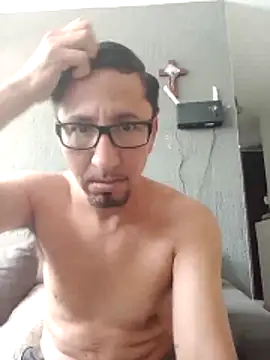 velvetblackcock online show from June 5, 2026, 4:24 pm