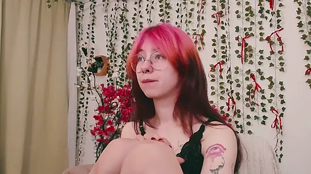 Alice Nyx online show from April 30, 2026, 8:57 pm