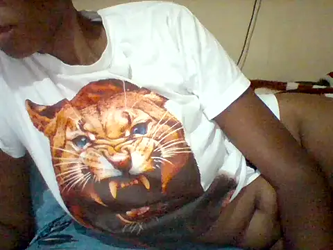 TracyMeme1999 online show from April 15, 2026, 1:56 am