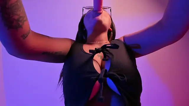 Ravencroxx online show from April 13, 2026, 11:48 am