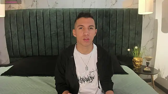 Dylan ross  online show from April 7, 2026, 11:54 am