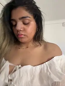 Snapshot of MarielBrown chatting on April 6, 2026, 12:06 pm MarielBrown online show from April 6, 2026, 12:06 pm