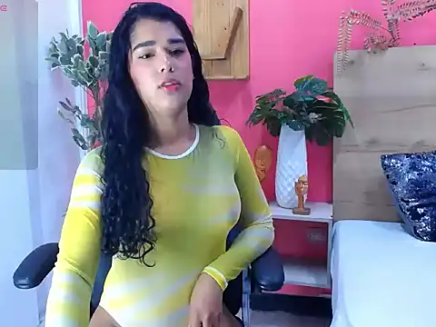 liahspencer online show from April 16, 2026, 7:03 pm