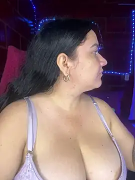 Fresita-12 online show from June 7, 2026, 5:44 am