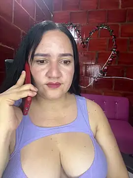 Fresita-12 online show from June 10, 2026, 6:23 am
