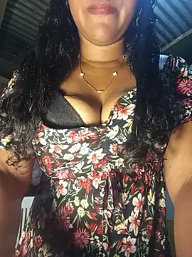 michelle castillo online show from April 15, 2026, 3:24 am