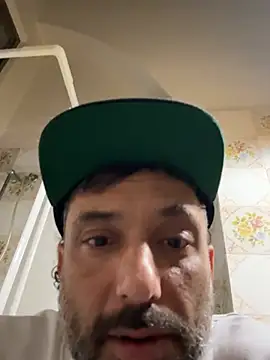 Snapshot of lupinne chatting on April 8, 2026, 1:16 am lupinne online show from April 8, 2026, 1:16 am