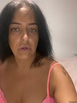 Snapshot of Katty_V chatting on June 1, 2026, 7:04 pm Katty V online show from June 1, 2026, 7:04 pm