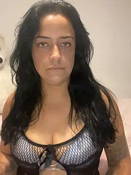 Snapshot of Katty_V chatting on June 9, 2026, 8:42 pm Katty V online show from June 9, 2026, 8:42 pm